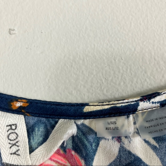 Navy Floral Roxy Cami Top L - Picture 3 of 6